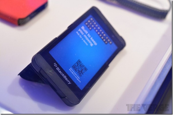 blackberry-q10-hands-on-pics-2-2_verge_super_wide-700x467